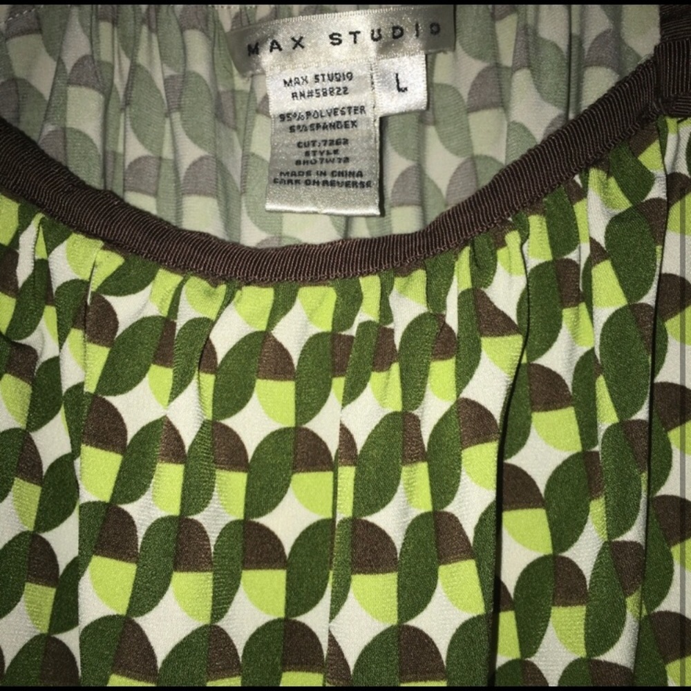 Women’s Top - Picture 2 of 2